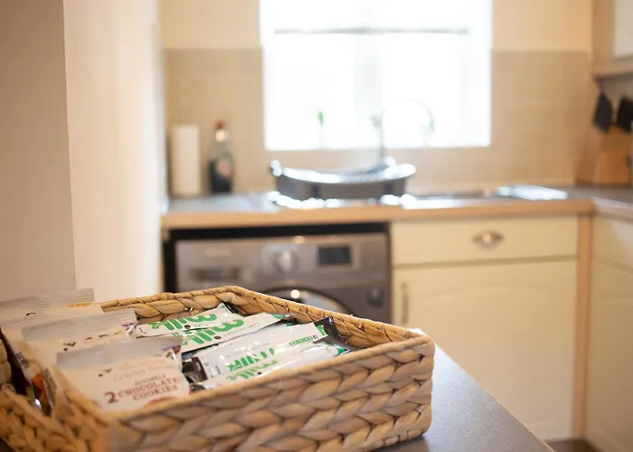 Heraldry - Superb 2 Bed Coach House With Free Parking And Wifi